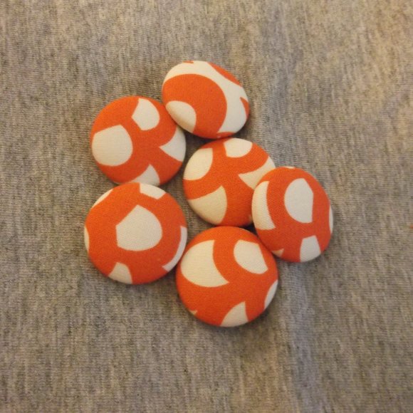 New 6 Coral Pink Off White Abstract Fabric Covered Buttons 1 1/8 inch Embellish - Picture 4 of 4